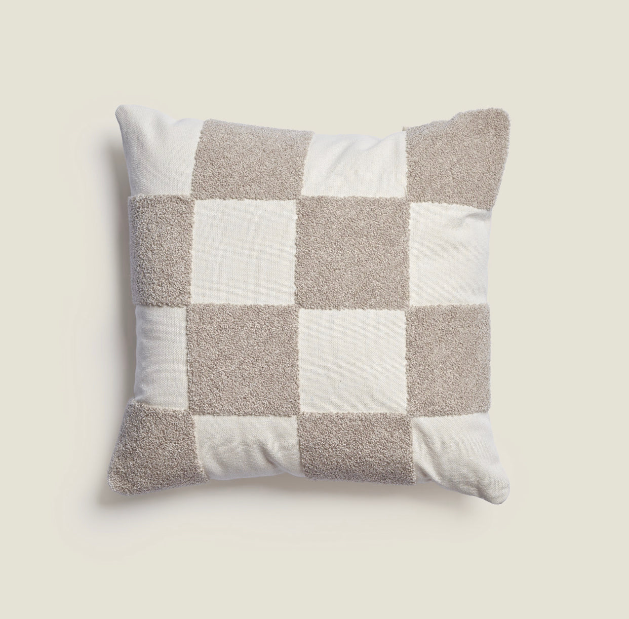 Carla - Tufted Cushion