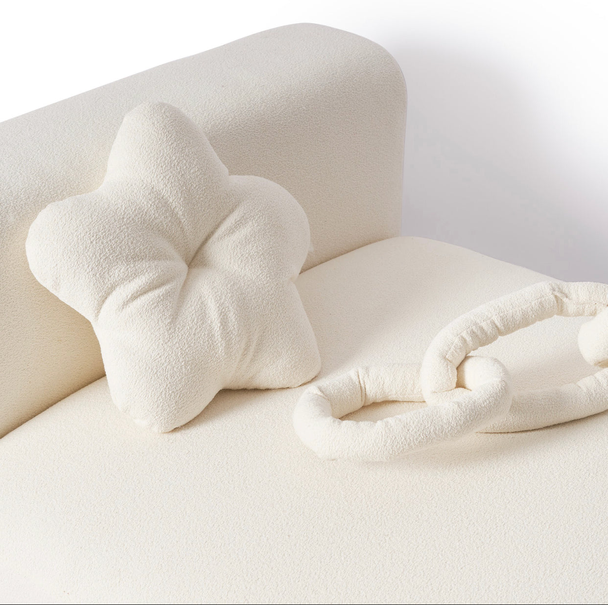 Bloom - 3D Boucle Cushion