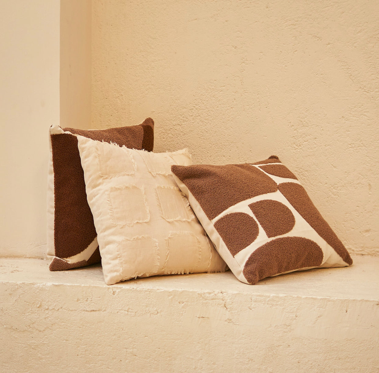 Paws - Tufted Cushion