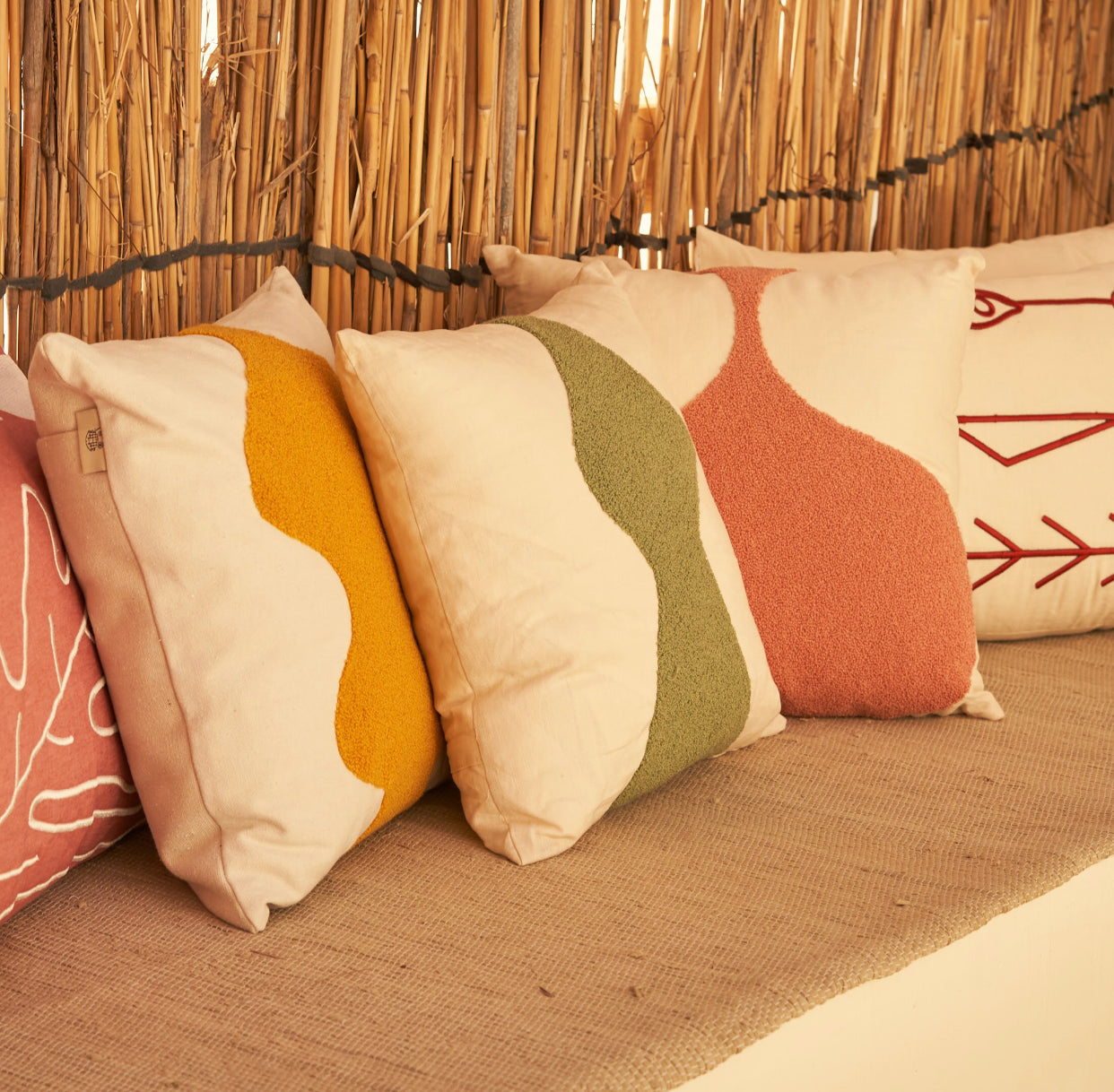 Pot - Tufted Cushion