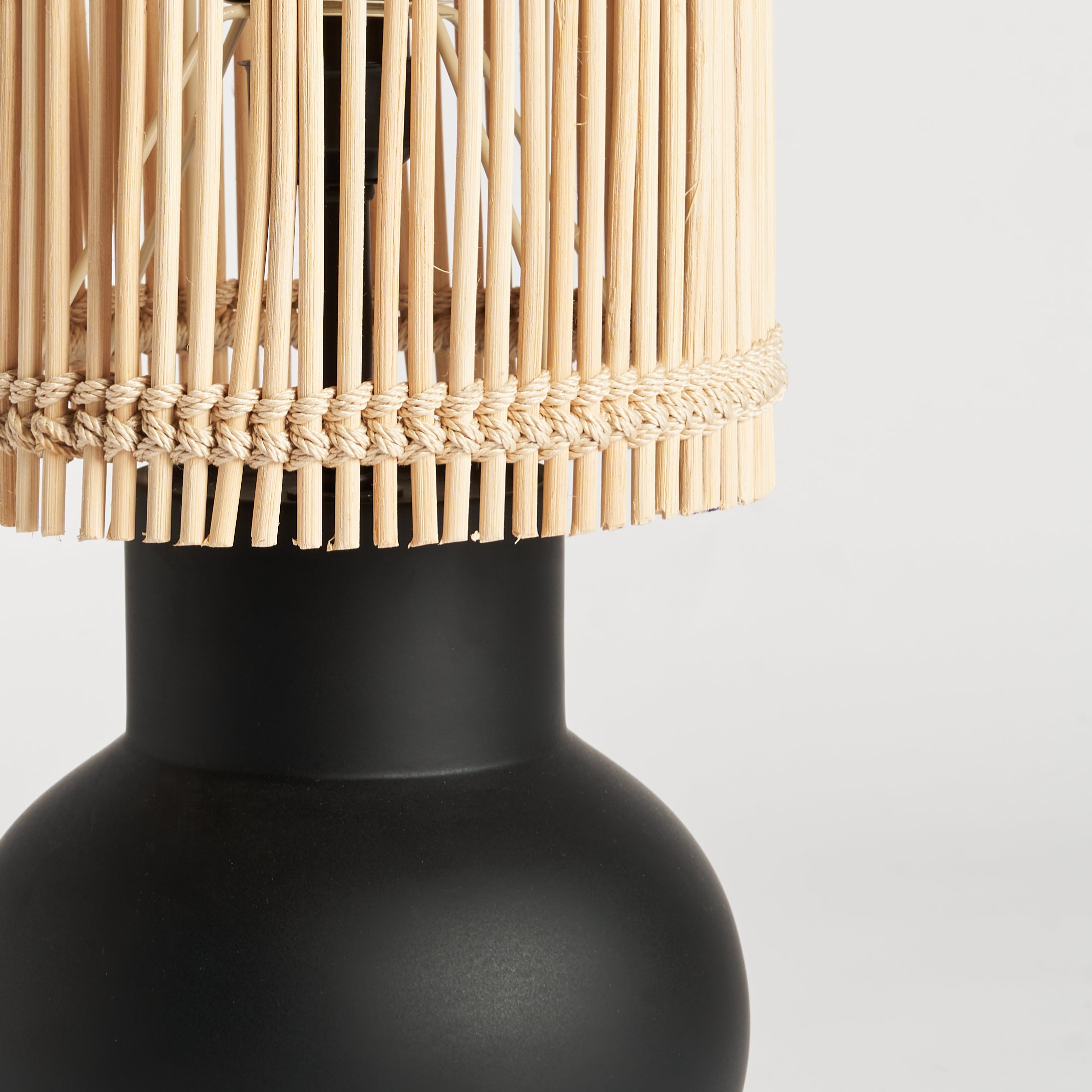 Oujda Black - Table Lamp